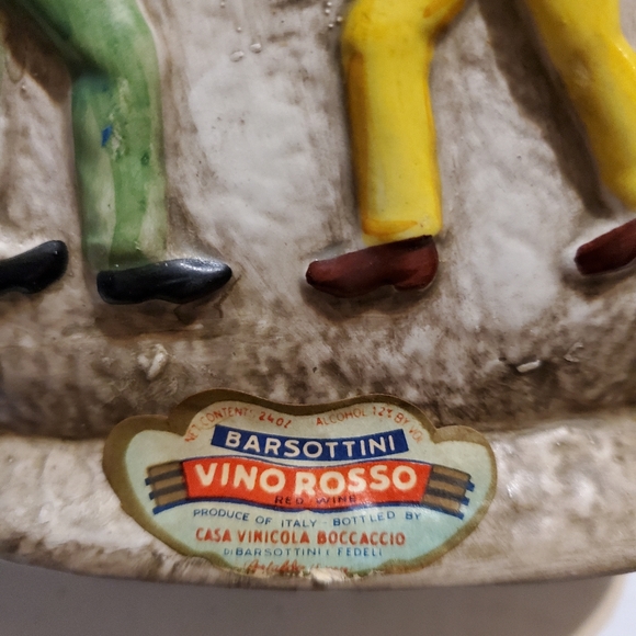 VTG Barosittini Vino Rosso wine Decanter Embossed Peddlers Chureb Gŕapes. Italy - Picture 6 of 8